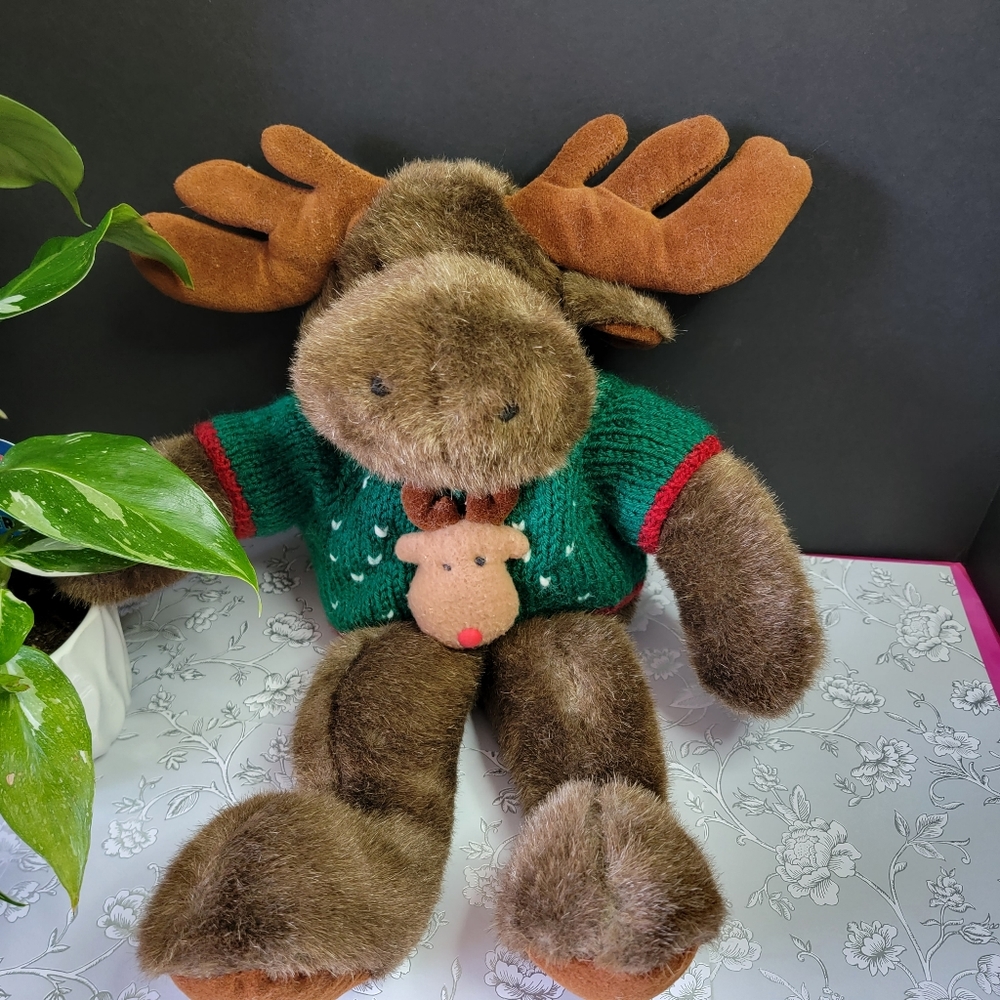 Vintage Christmas Holiday Moose Reindeer Plush with Sweater Yangjee